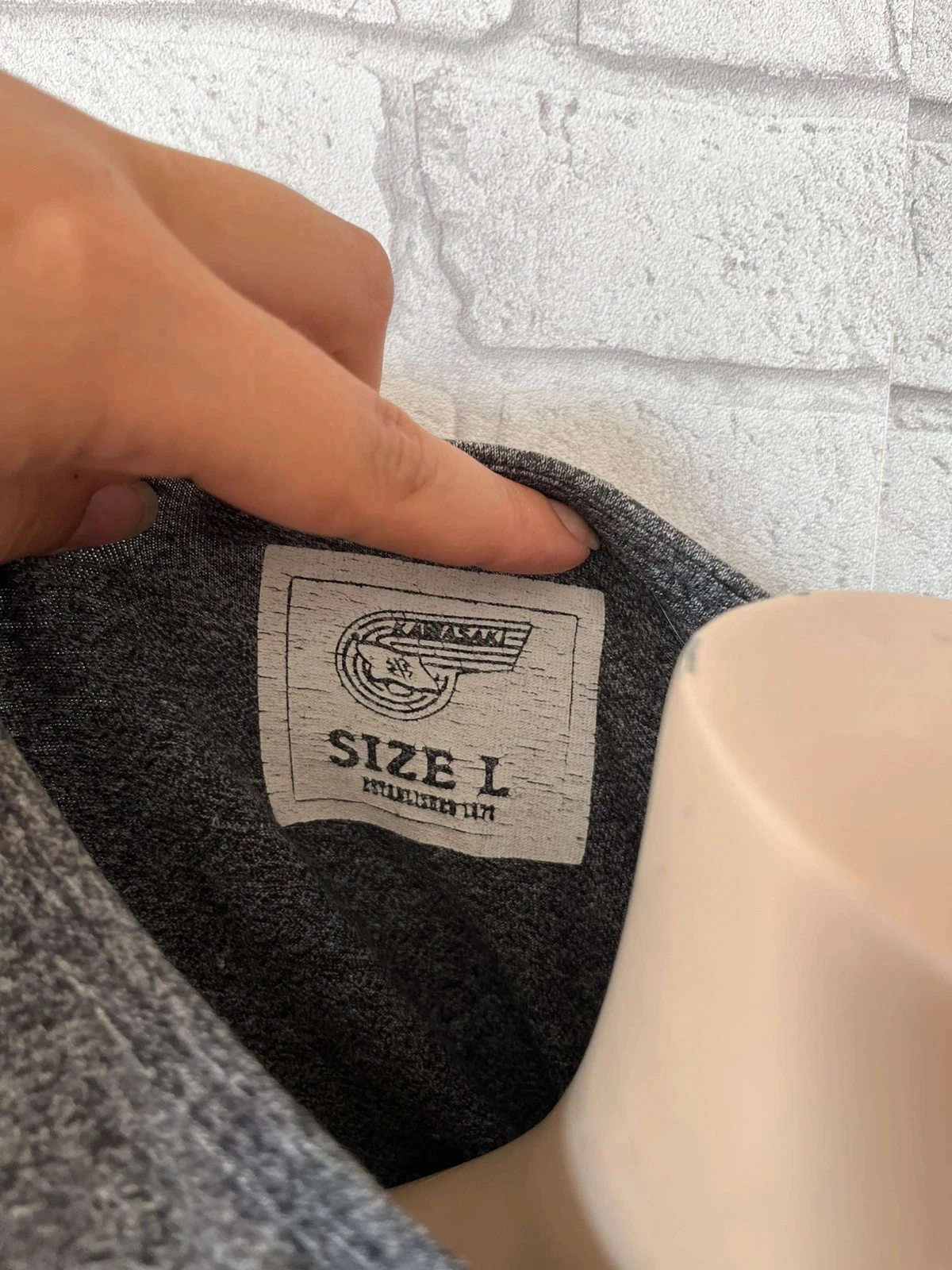 T-shirt cinza com estampa Kawasaki – Tamanho 40 – photo 2